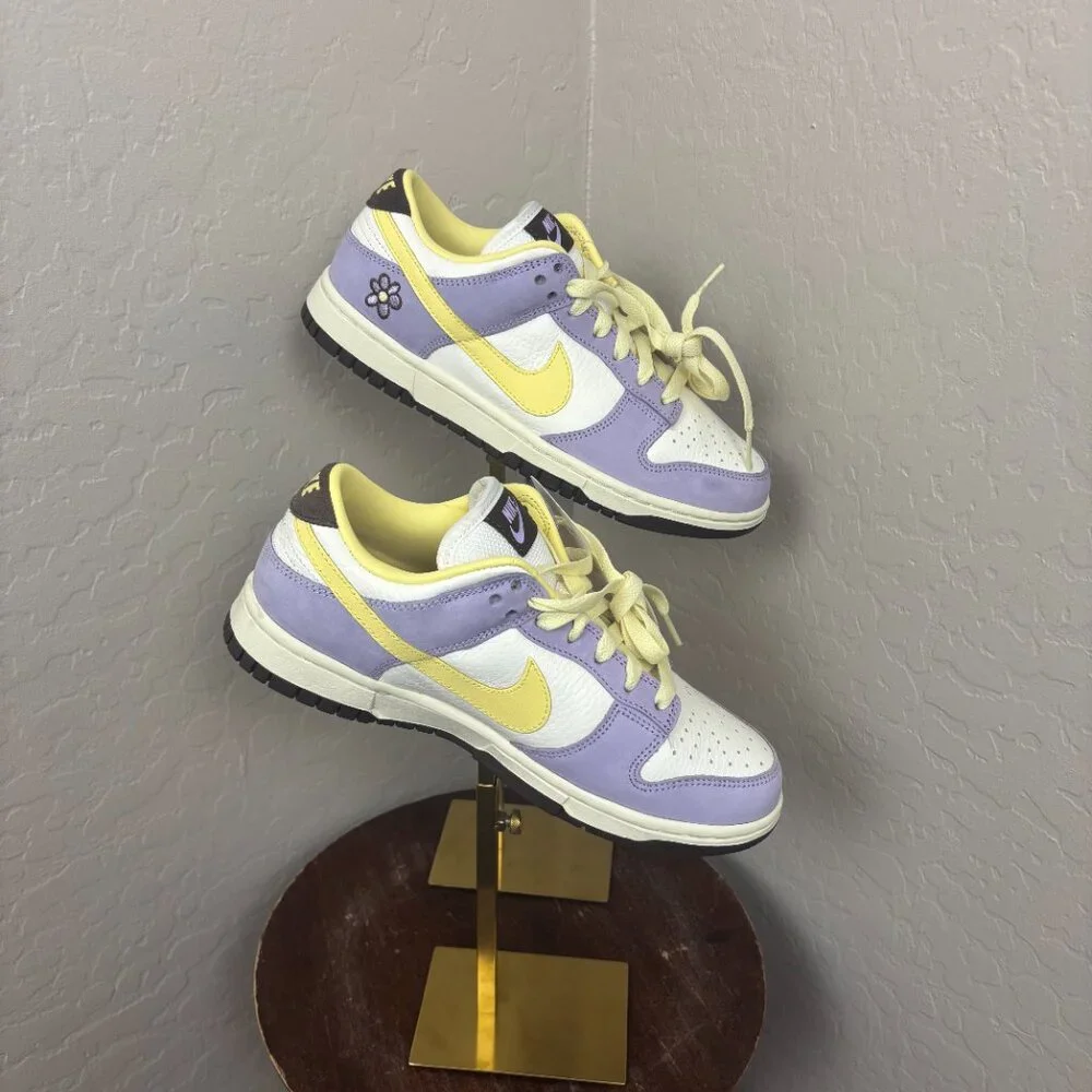 NWT - Nike - Dunk Low‎ Premium ‘Lilac Bloom’